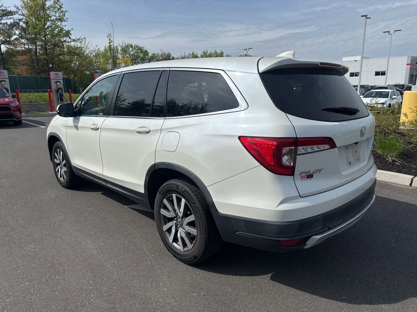 Thumbnail: 2019 Honda Pilot - 13