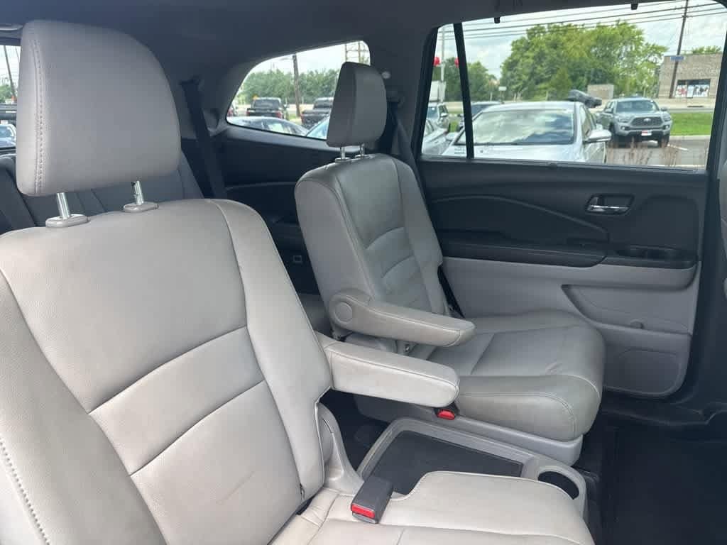 Thumbnail: 2019 Honda Pilot - 20