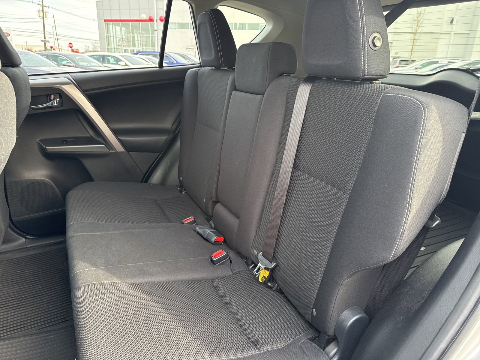 Thumbnail: 2018 Toyota RAV4 - 18