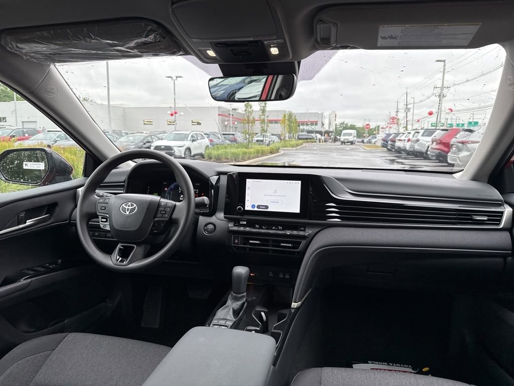 Thumbnail: 2025 Toyota Camry - 17