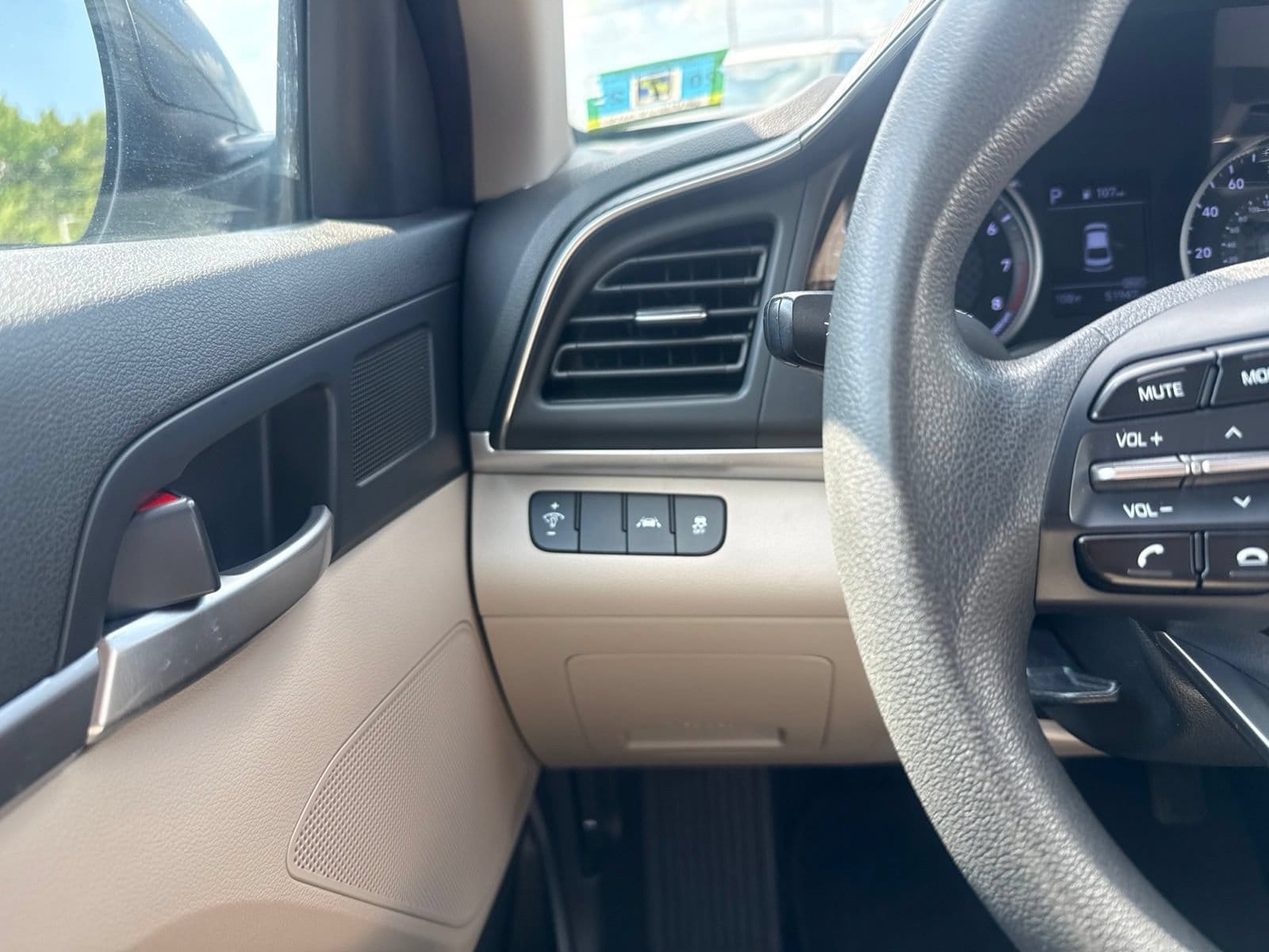 Thumbnail: 2020 Hyundai Elantra - 28