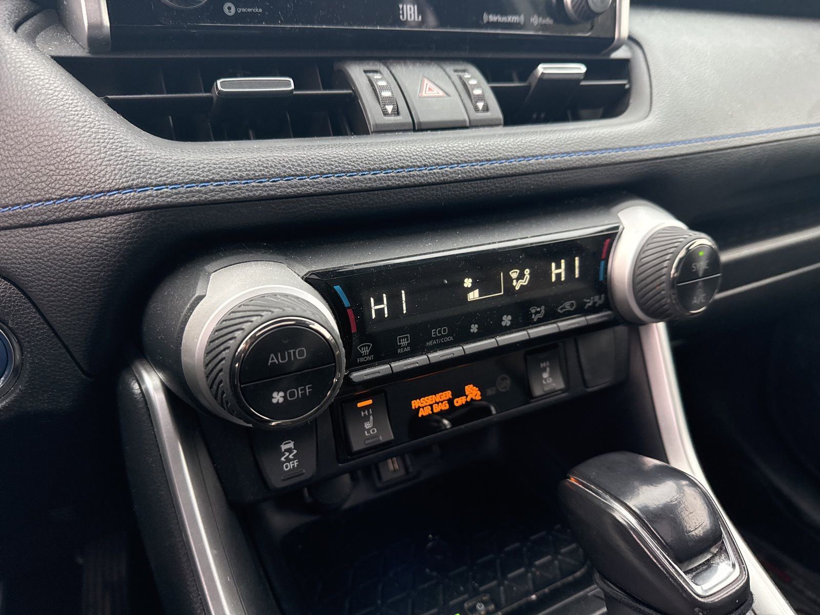 Thumbnail: 2020 Toyota RAV4 - 26