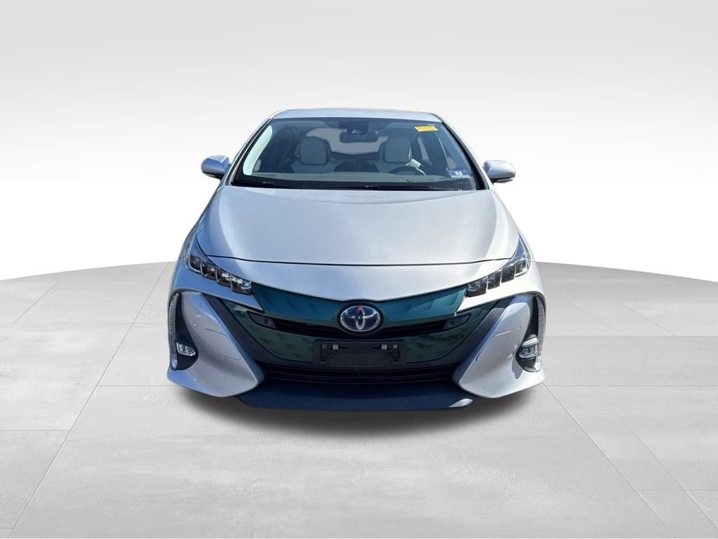 Thumbnail: 2017 Toyota Prius Prime - 2
