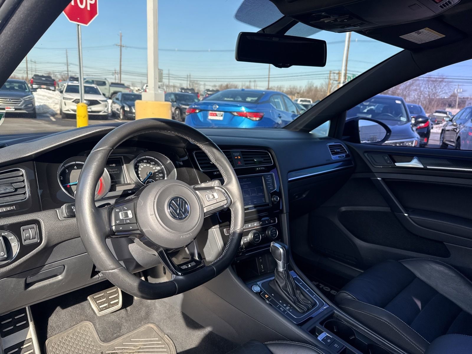 Thumbnail: 2016 Volkswagen Golf - 18