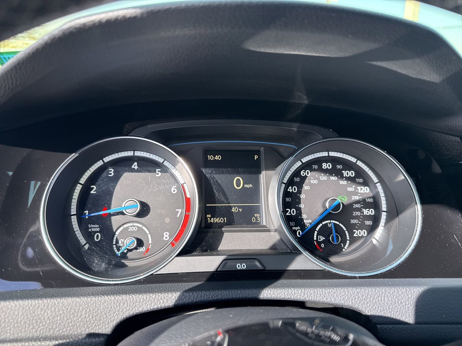 Thumbnail: 2016 Volkswagen Golf - 32