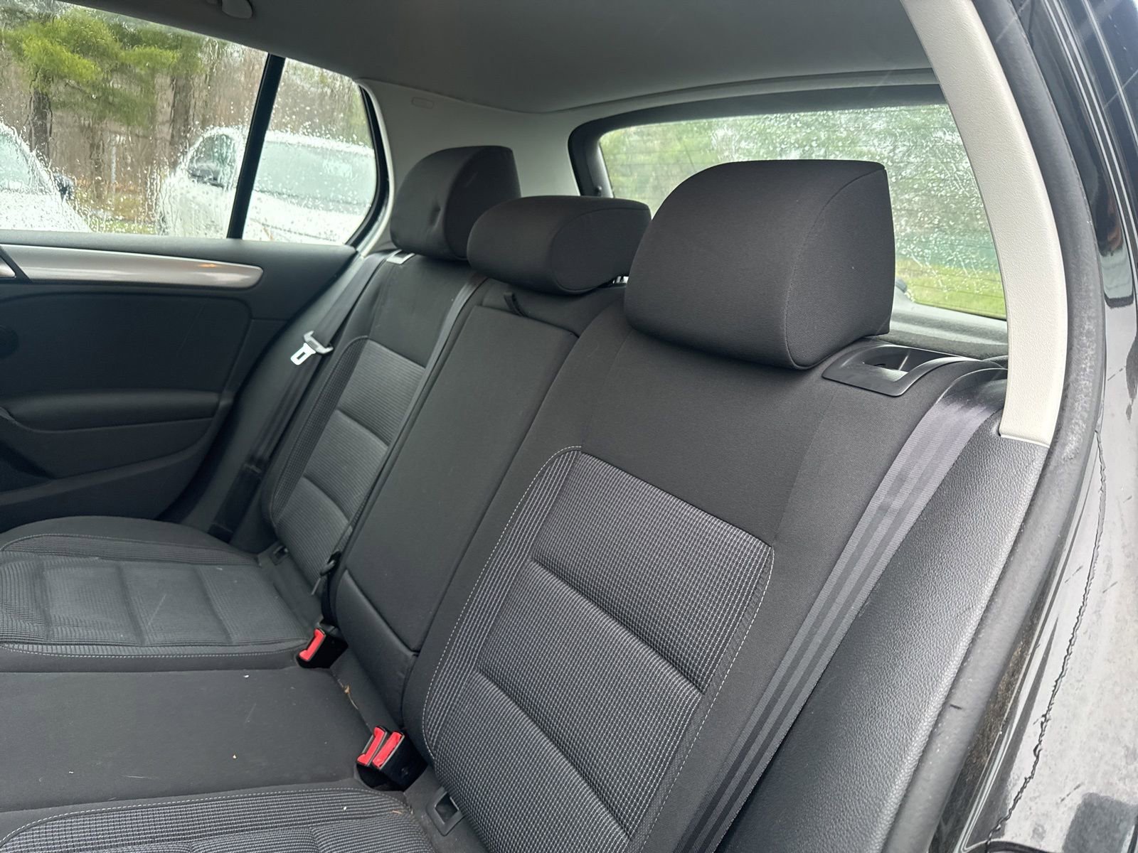 Thumbnail: 2012 Volkswagen Golf - 18