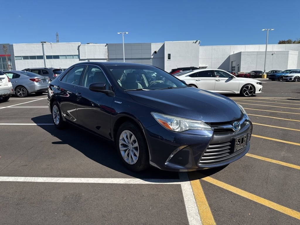 Thumbnail: 2016 Toyota Camry - 3