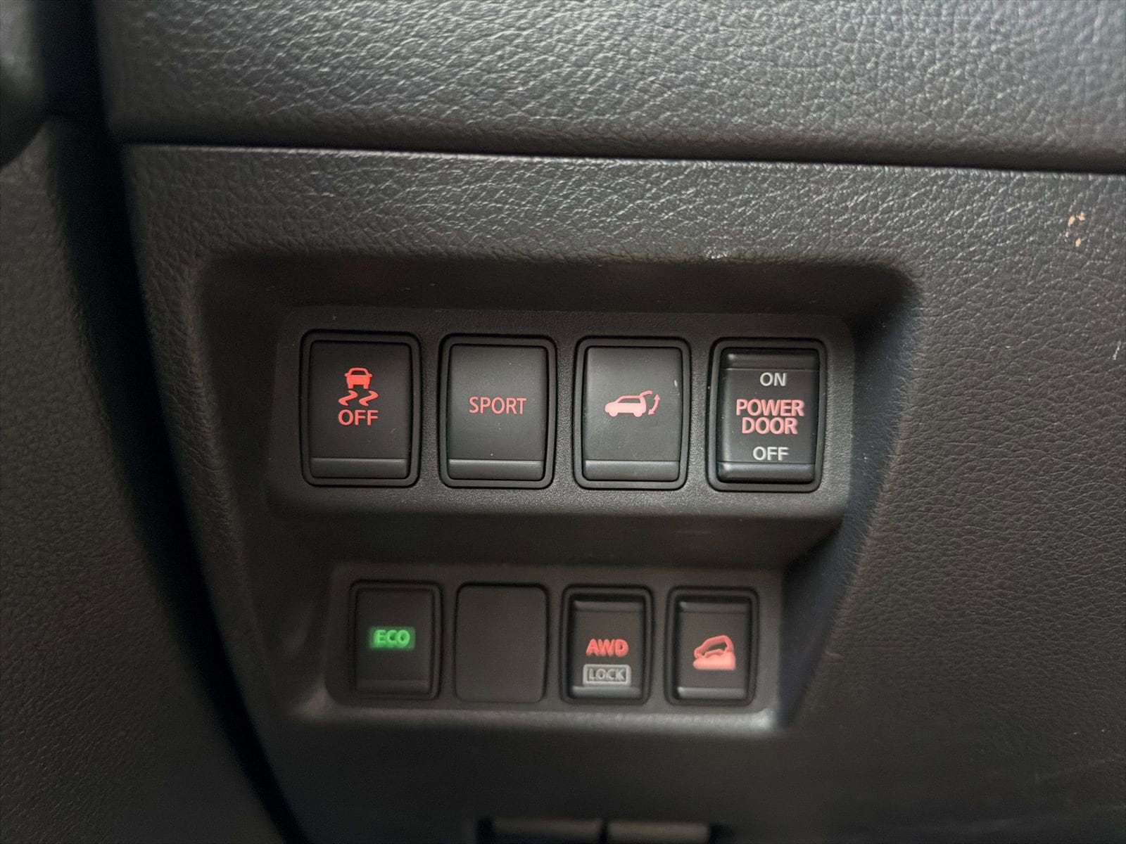 Thumbnail: 2016 Nissan Rogue - 14