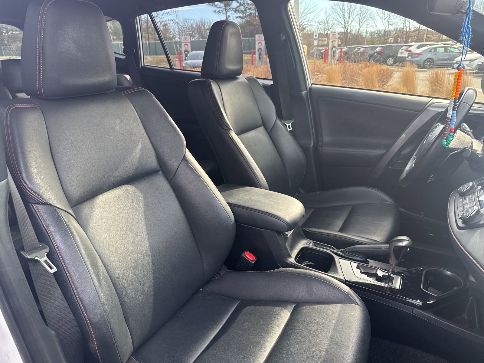 Thumbnail: 2016 Toyota RAV4 - 21