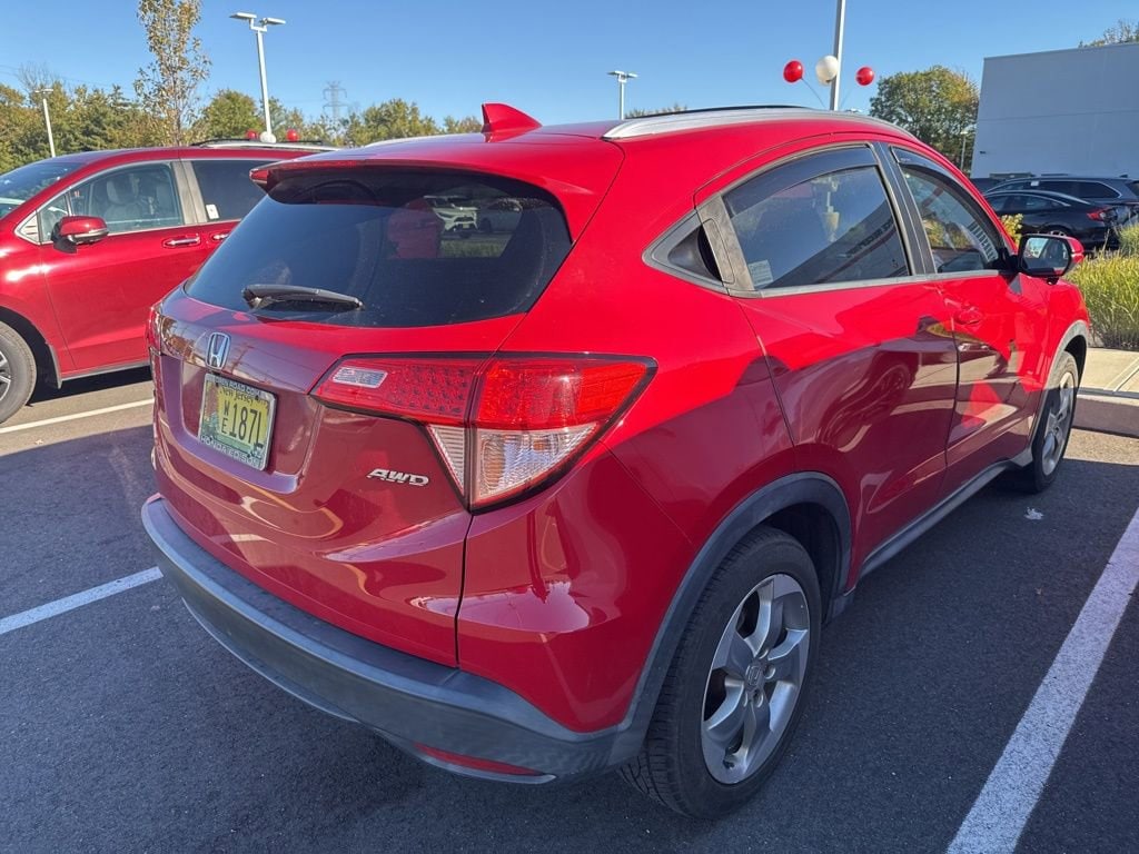 Thumbnail: 2017 Honda HR-V - 3