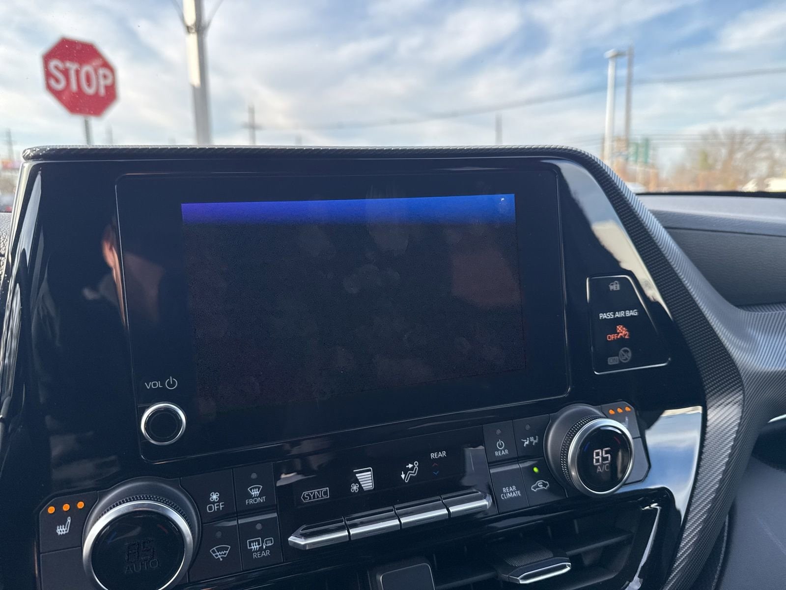 Thumbnail: 2023 Toyota Highlander - 28