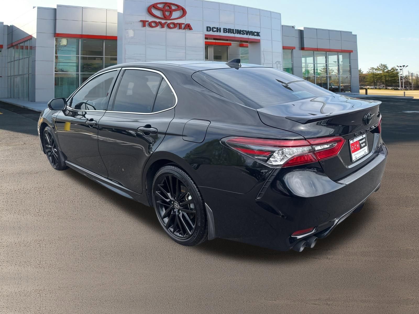 Thumbnail: 2022 Toyota Camry - 13
