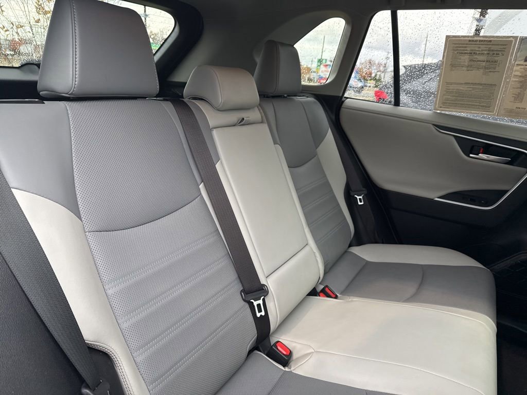 Thumbnail: 2019 Toyota RAV4 - 24