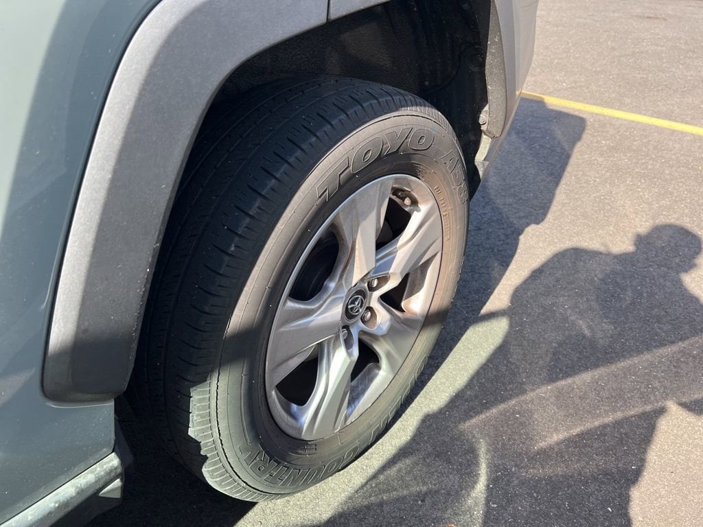 Thumbnail: 2019 Toyota RAV4 - 20