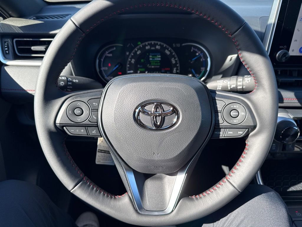 Thumbnail: 2025 Toyota RAV4 - 16