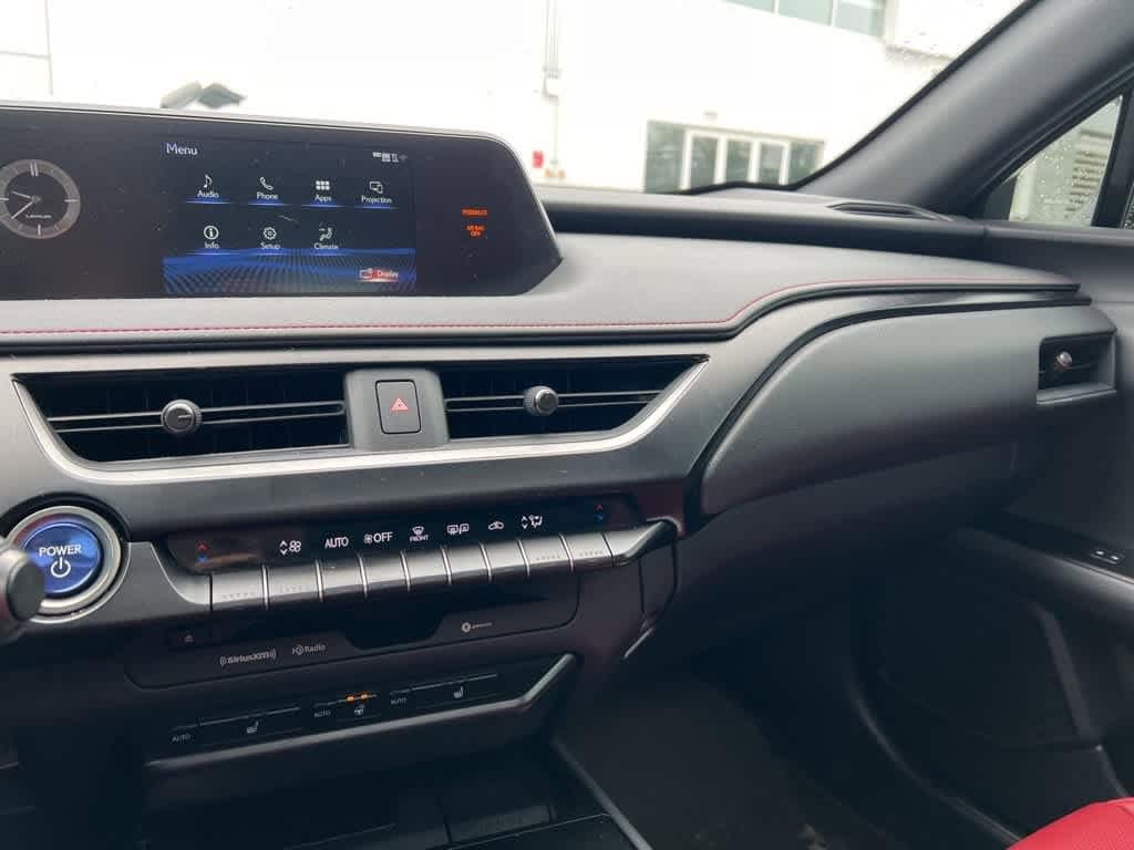 Thumbnail: 2021 Lexus UX - 22