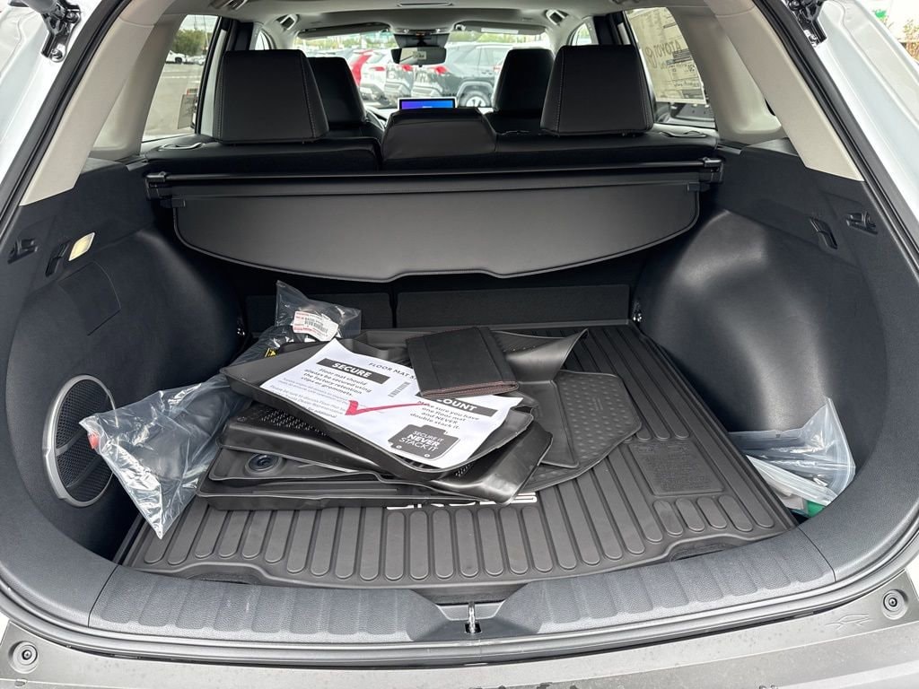 Thumbnail: 2026 Toyota Corolla Cross - 9