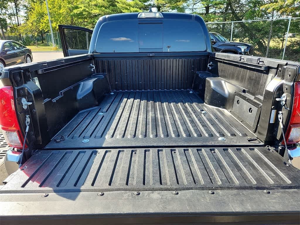 Thumbnail: 2021 Toyota Tacoma - 33