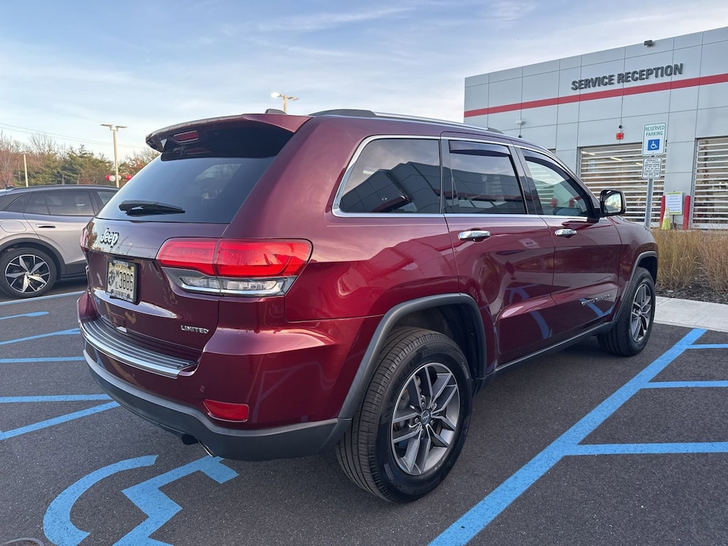 Used 2018 Jeep Grand Cherokee Limited 4x4 SUV