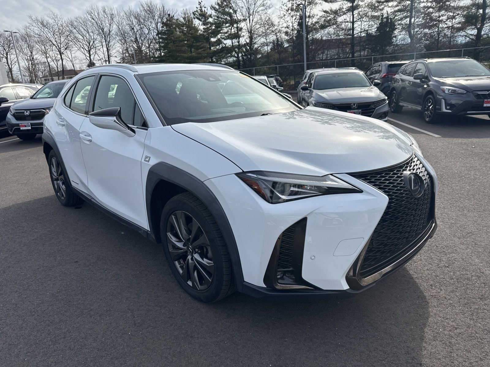 Thumbnail: 2020 Lexus UX - 3