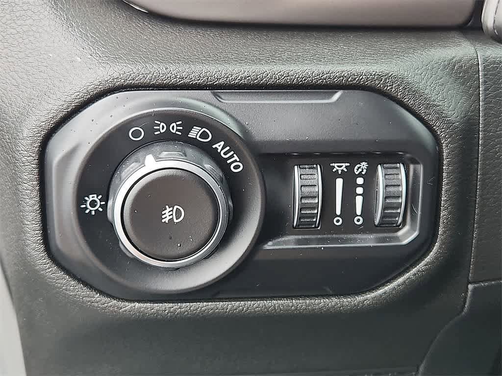 Thumbnail: 2020 Jeep Wrangler - 28