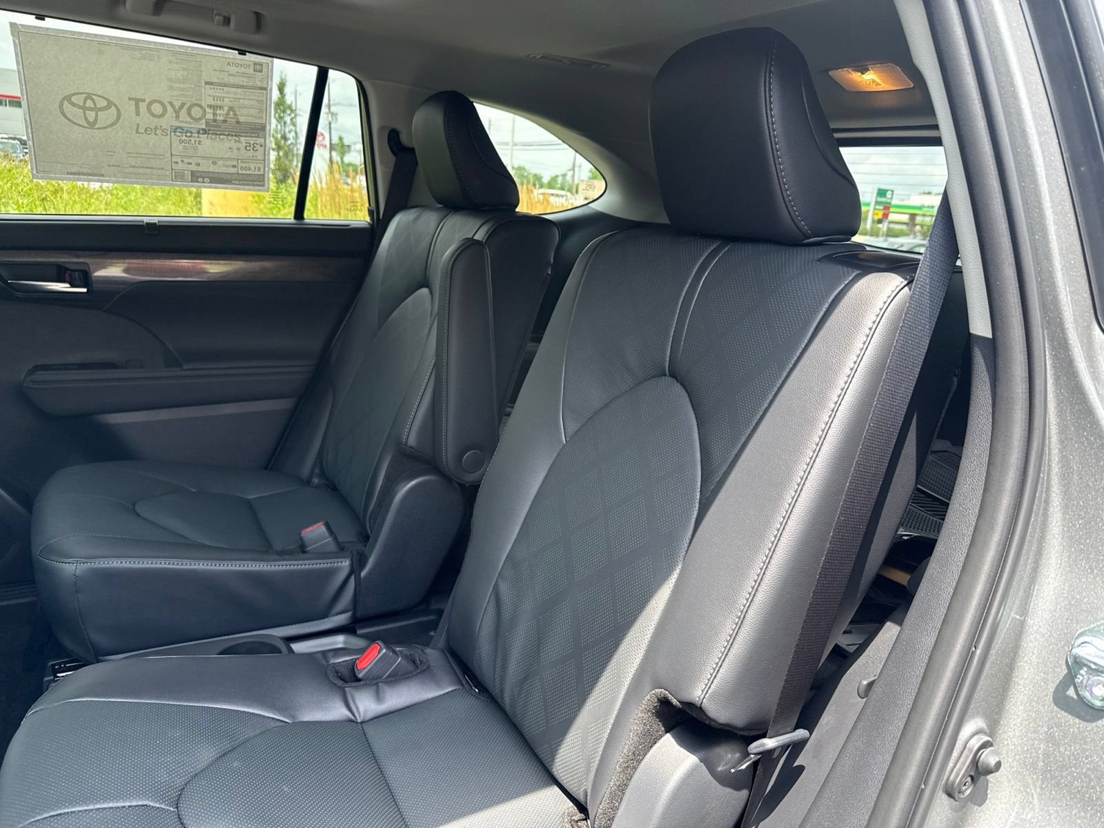 Thumbnail: 2026 Toyota Highlander - 14