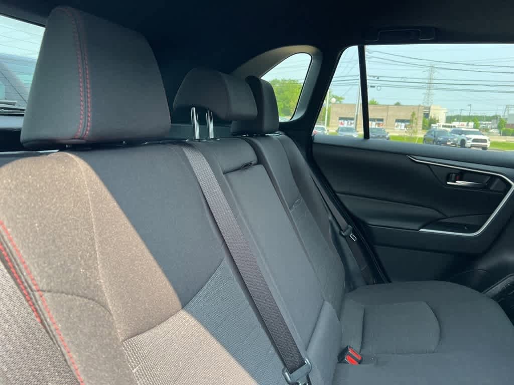 2024 Toyota RAV4 Prime SE 18