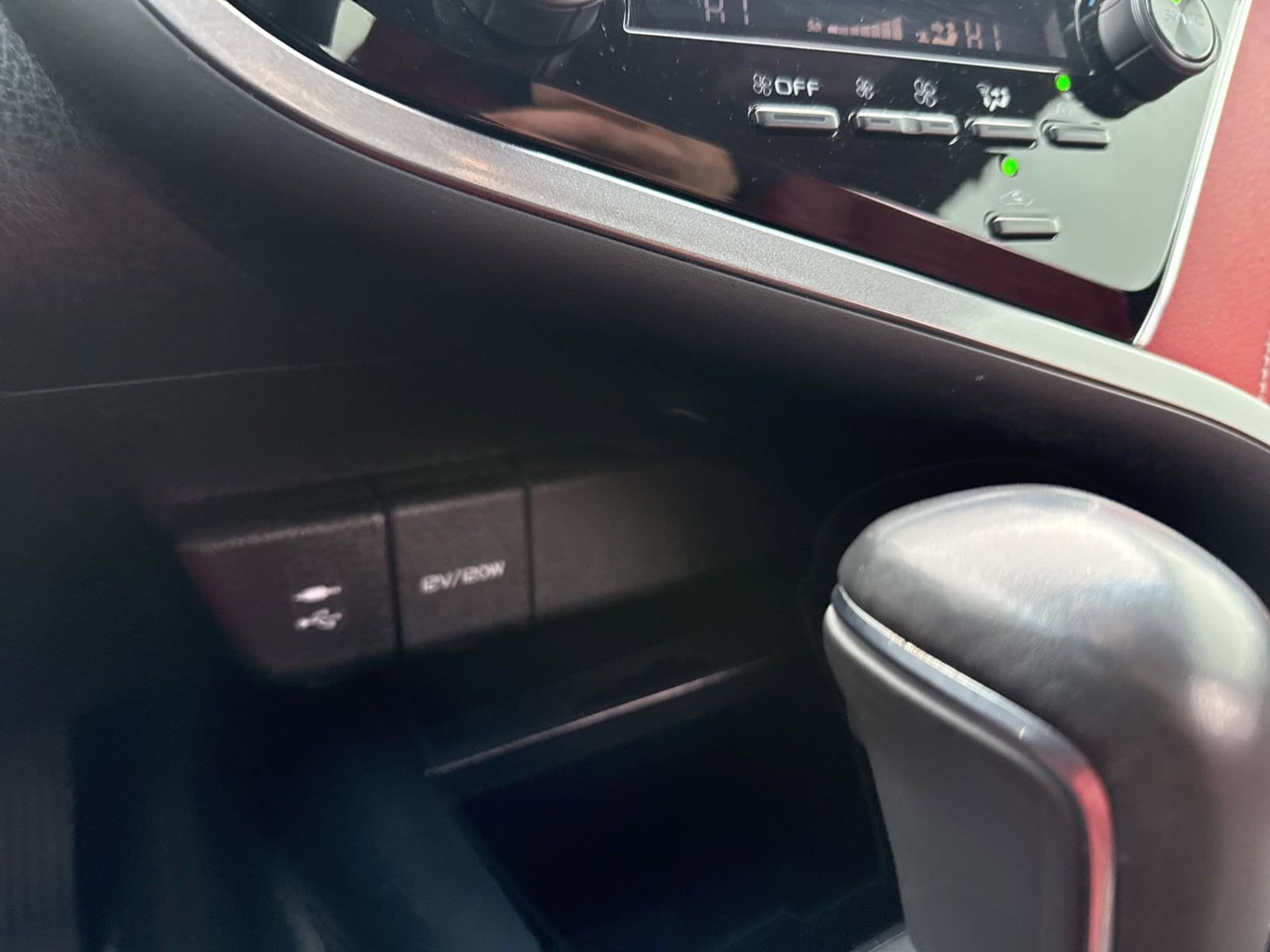 Thumbnail: 2018 Toyota Camry - 27