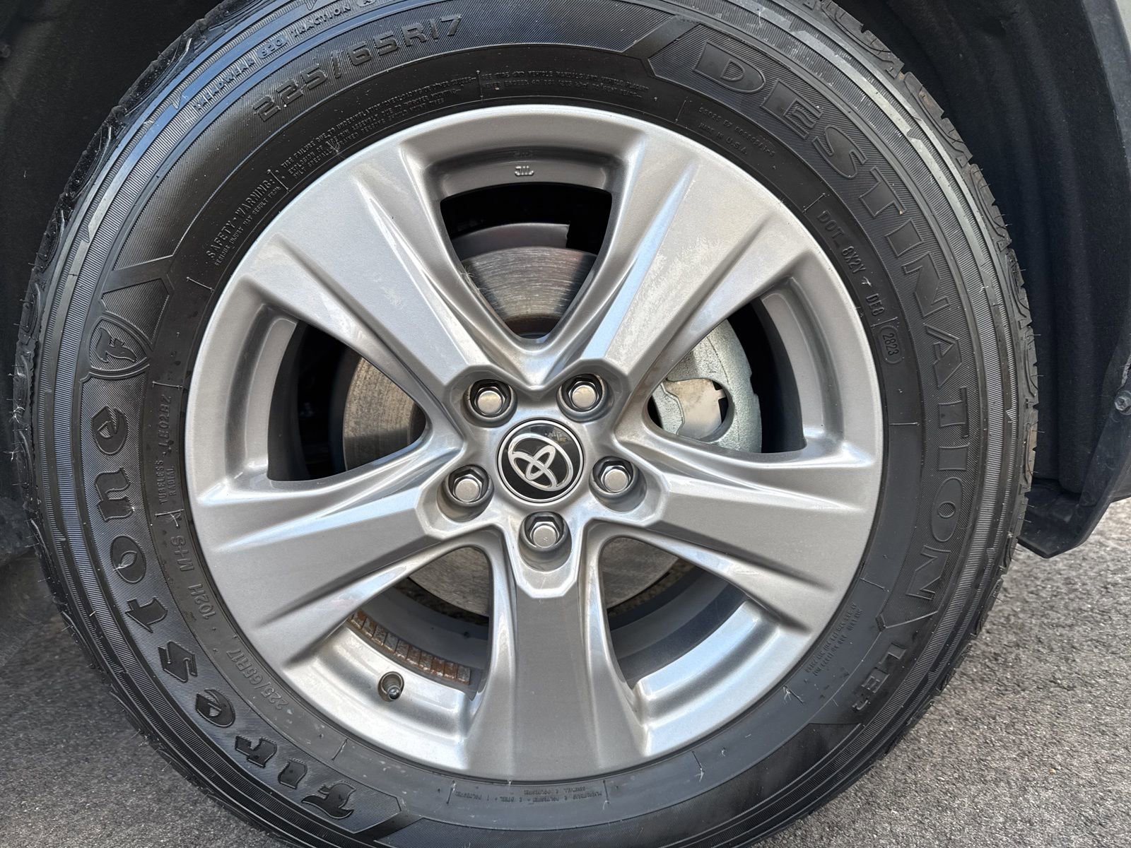 Thumbnail: 2023 Toyota RAV4 - 14