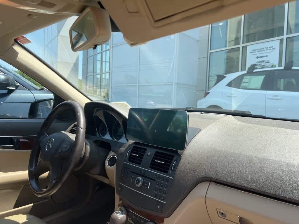 Thumbnail: 2011 Mercedes-Benz C-Class - 14