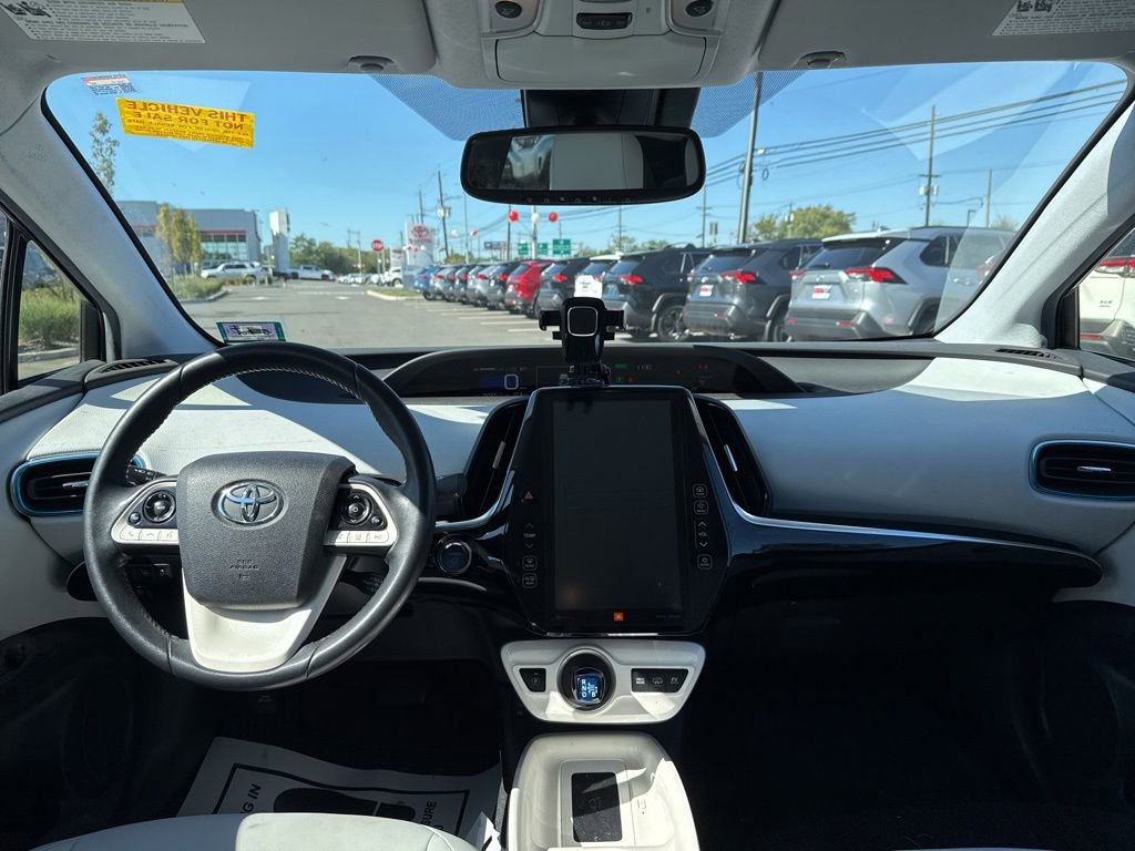 Thumbnail: 2017 Toyota Prius Prime - 23