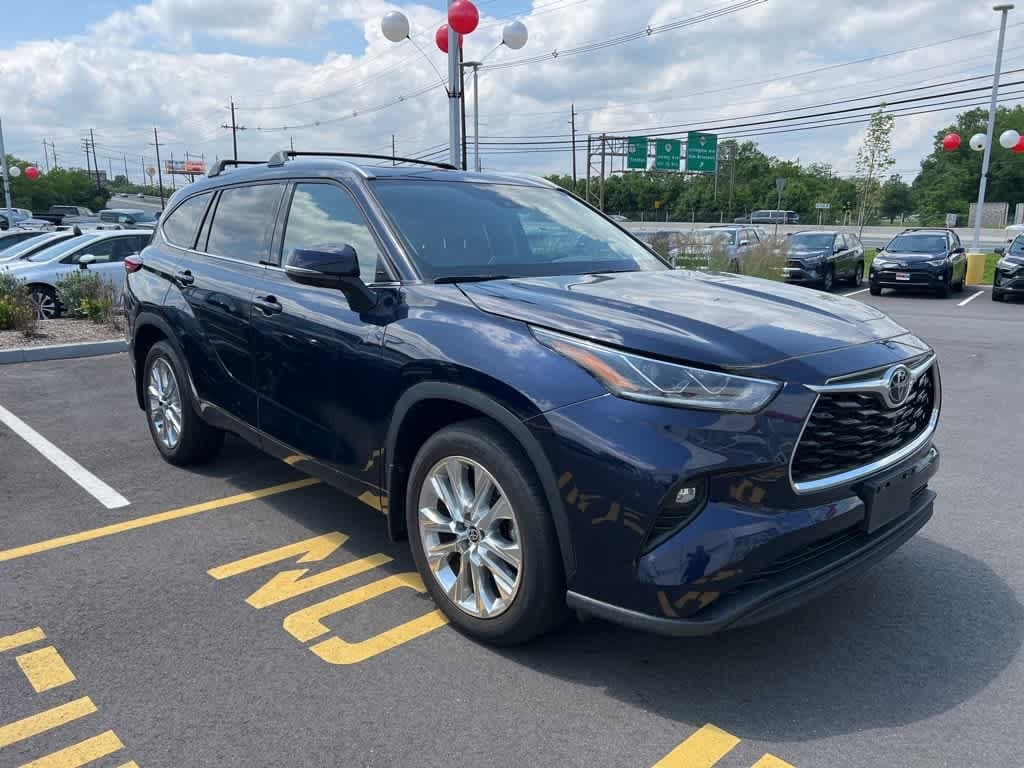 Used 2021 Toyota Highlander Limited with VIN 5TDDZRBH4MS559486 for sale in North Brunswick, NJ