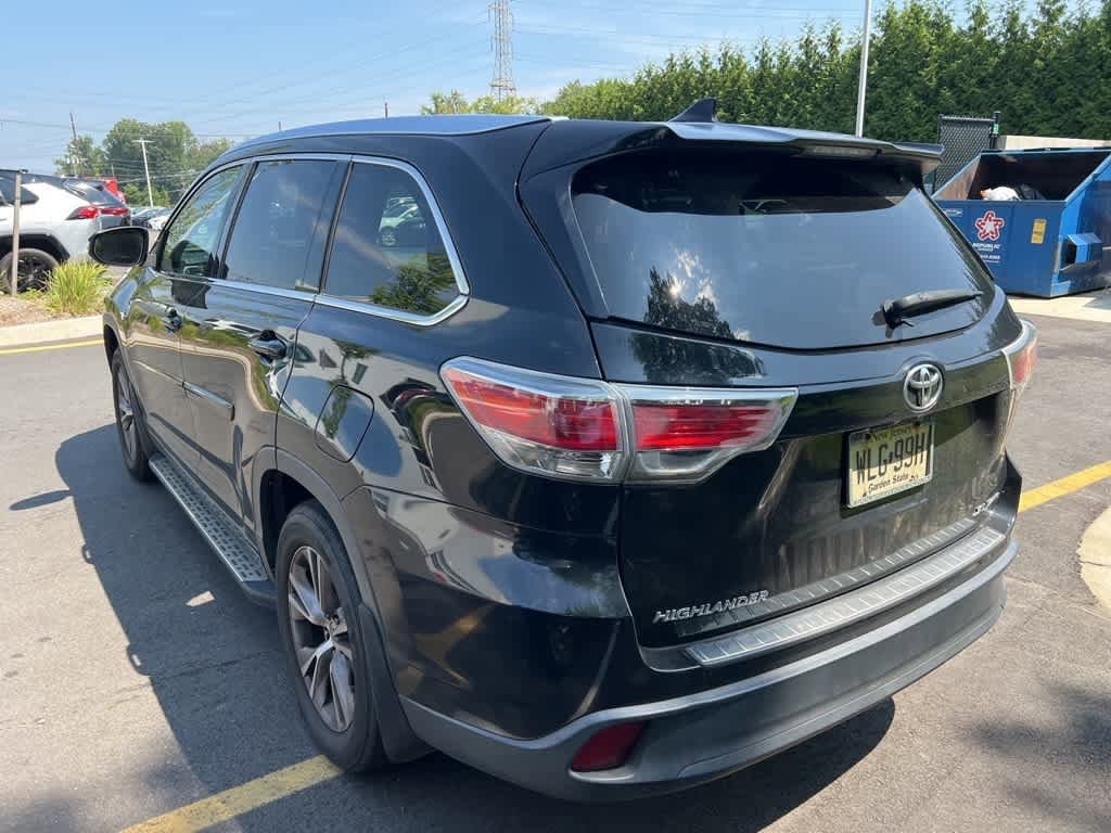 Thumbnail: 2014 Toyota Highlander - 4
