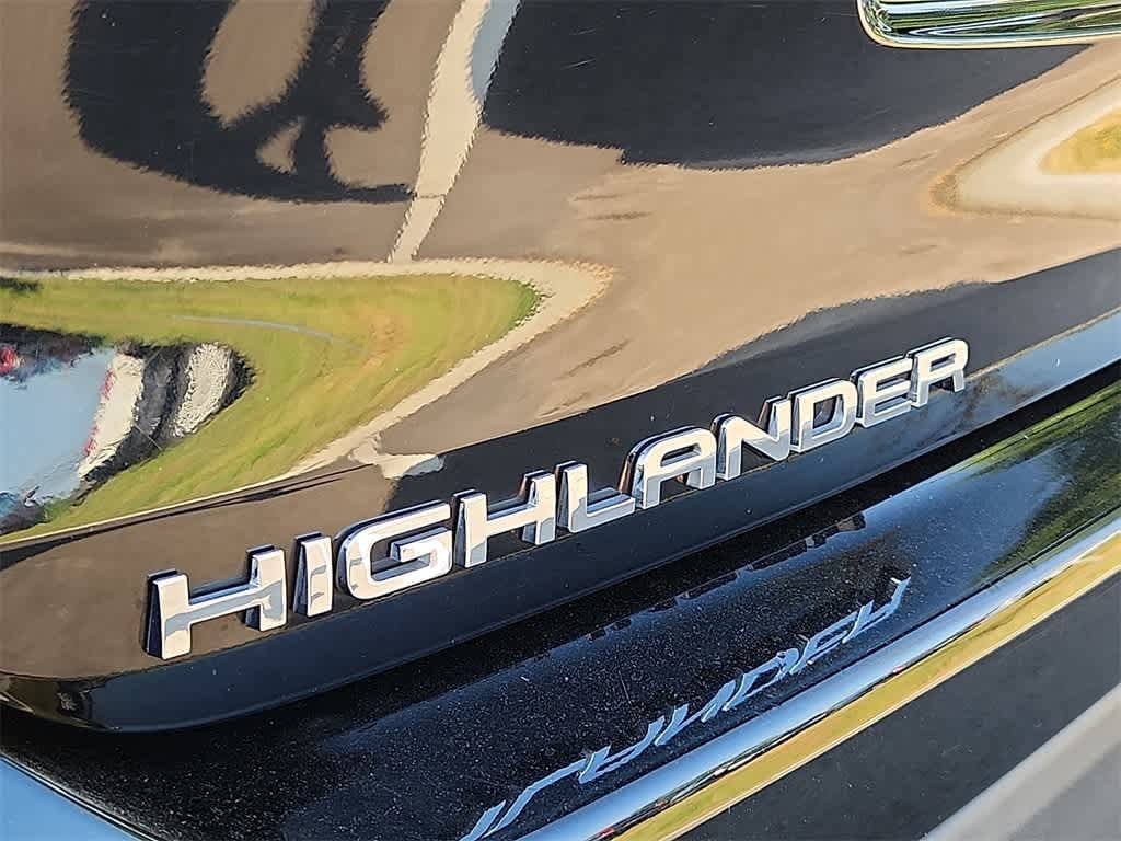 Thumbnail: 2022 Toyota Highlander - 34