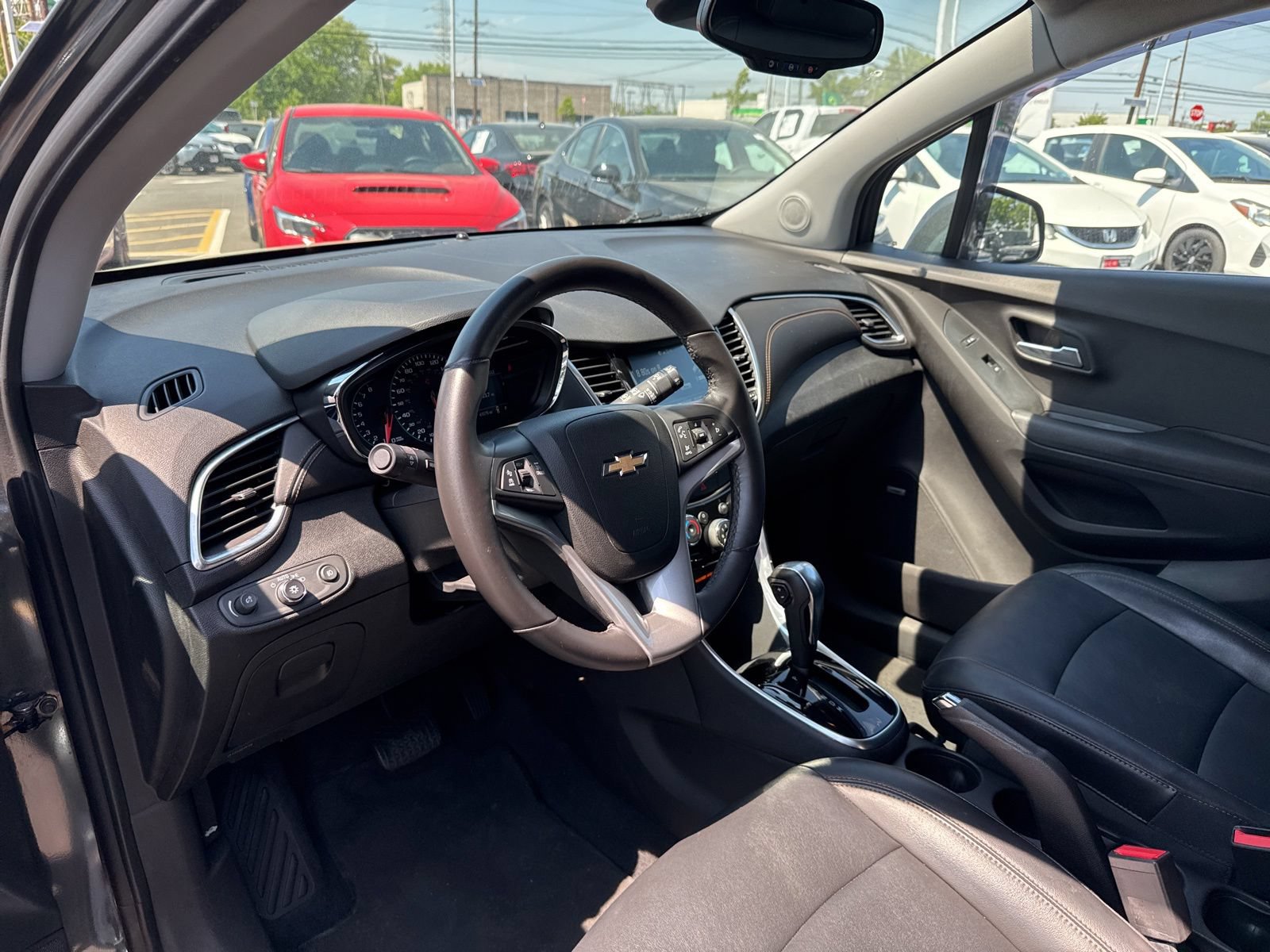Thumbnail: 2017 Chevrolet Trax - 18