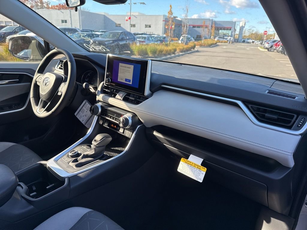 Thumbnail: 2025 Toyota RAV4 - 14