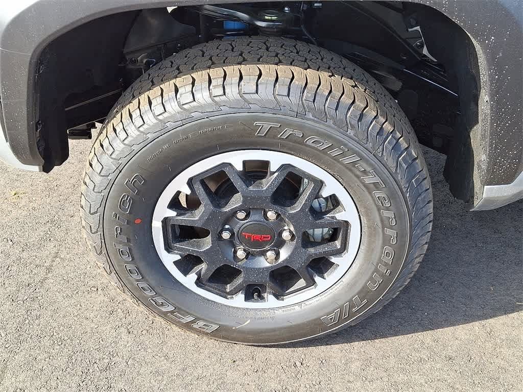 2025 Toyota Tacoma TRD Off-Road 9