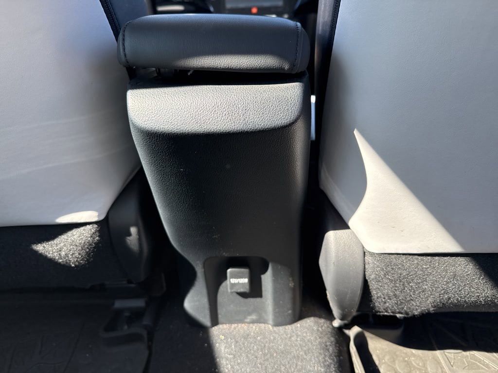 Thumbnail: 2017 Toyota Prius Prime - 30