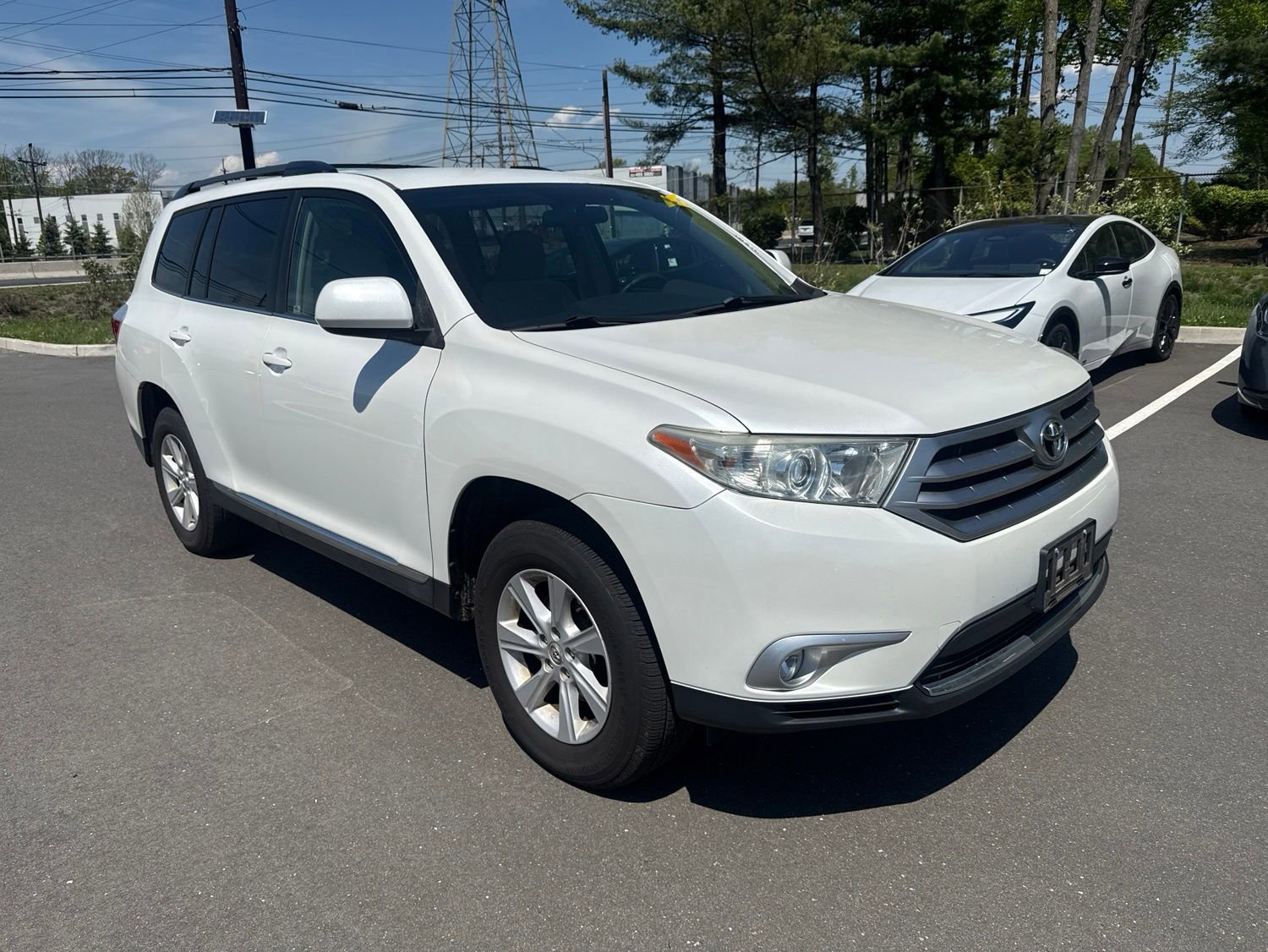 Thumbnail: 2012 Toyota Highlander - 3