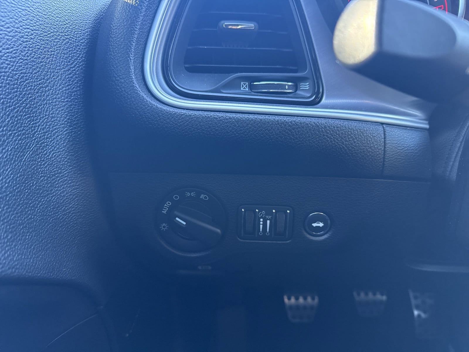 Thumbnail: 2019 Dodge Challenger - 30