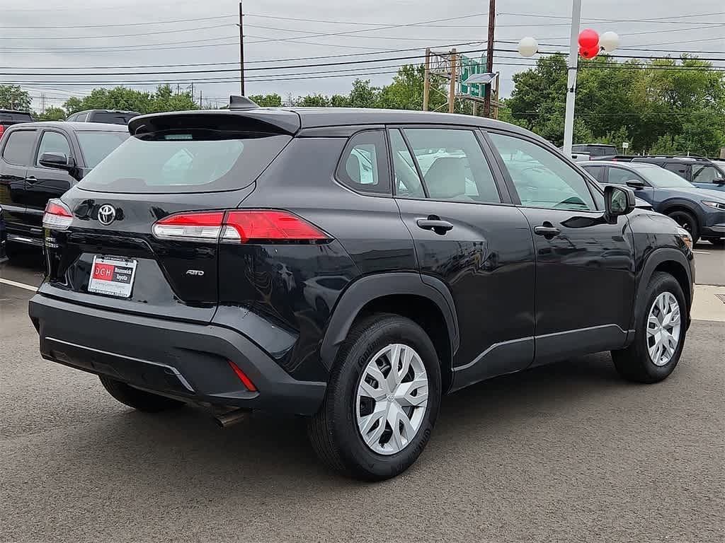 Thumbnail: 2022 Toyota Corolla Cross - 4
