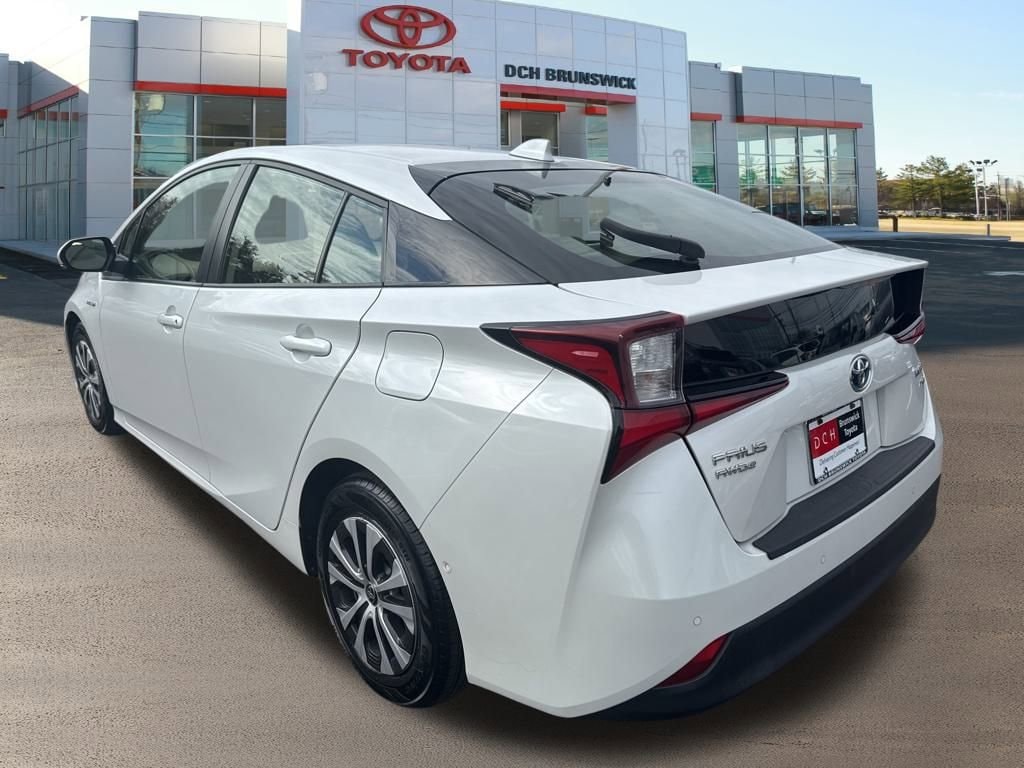 Thumbnail: 2022 Toyota Prius - 13