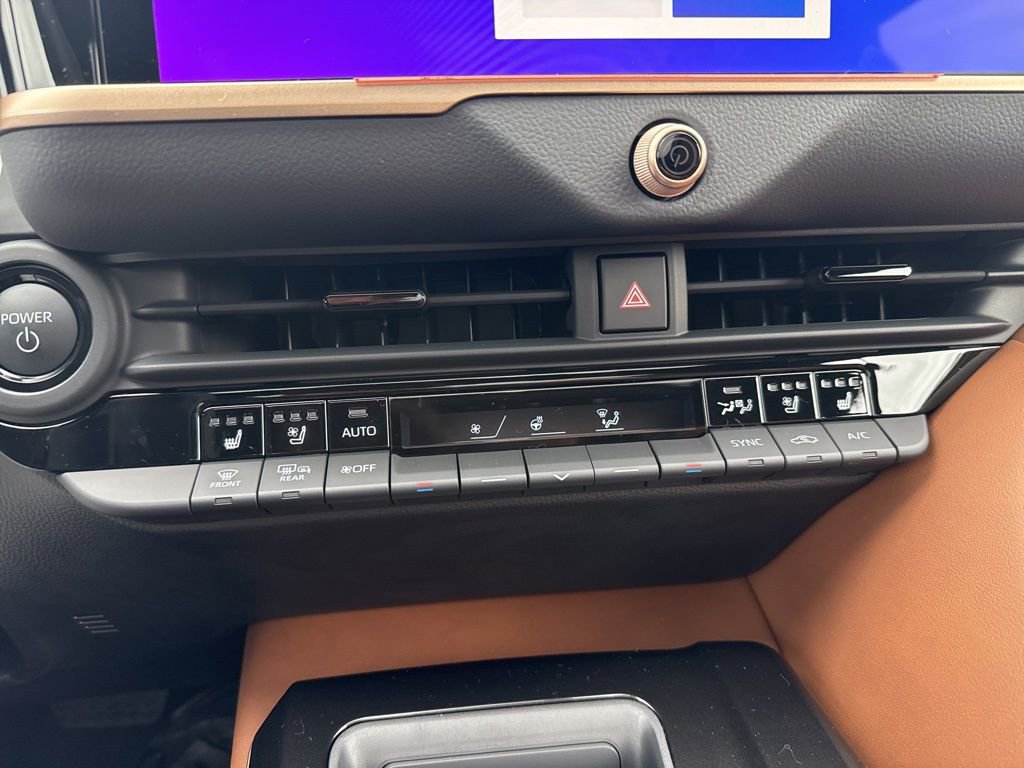 Thumbnail: 2025 Toyota Crown Signia - 20