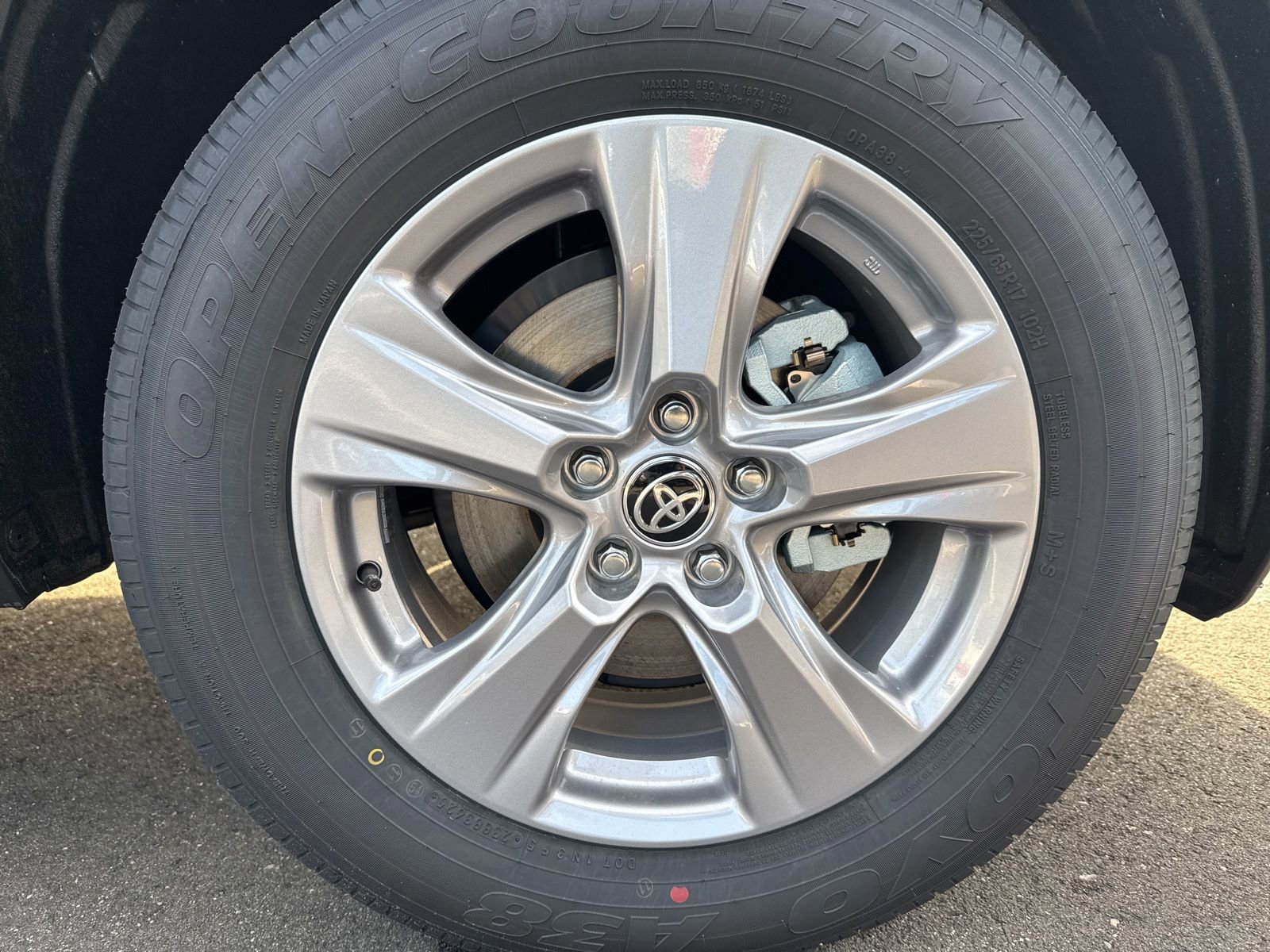 Thumbnail: 2025 Toyota RAV4 - 8