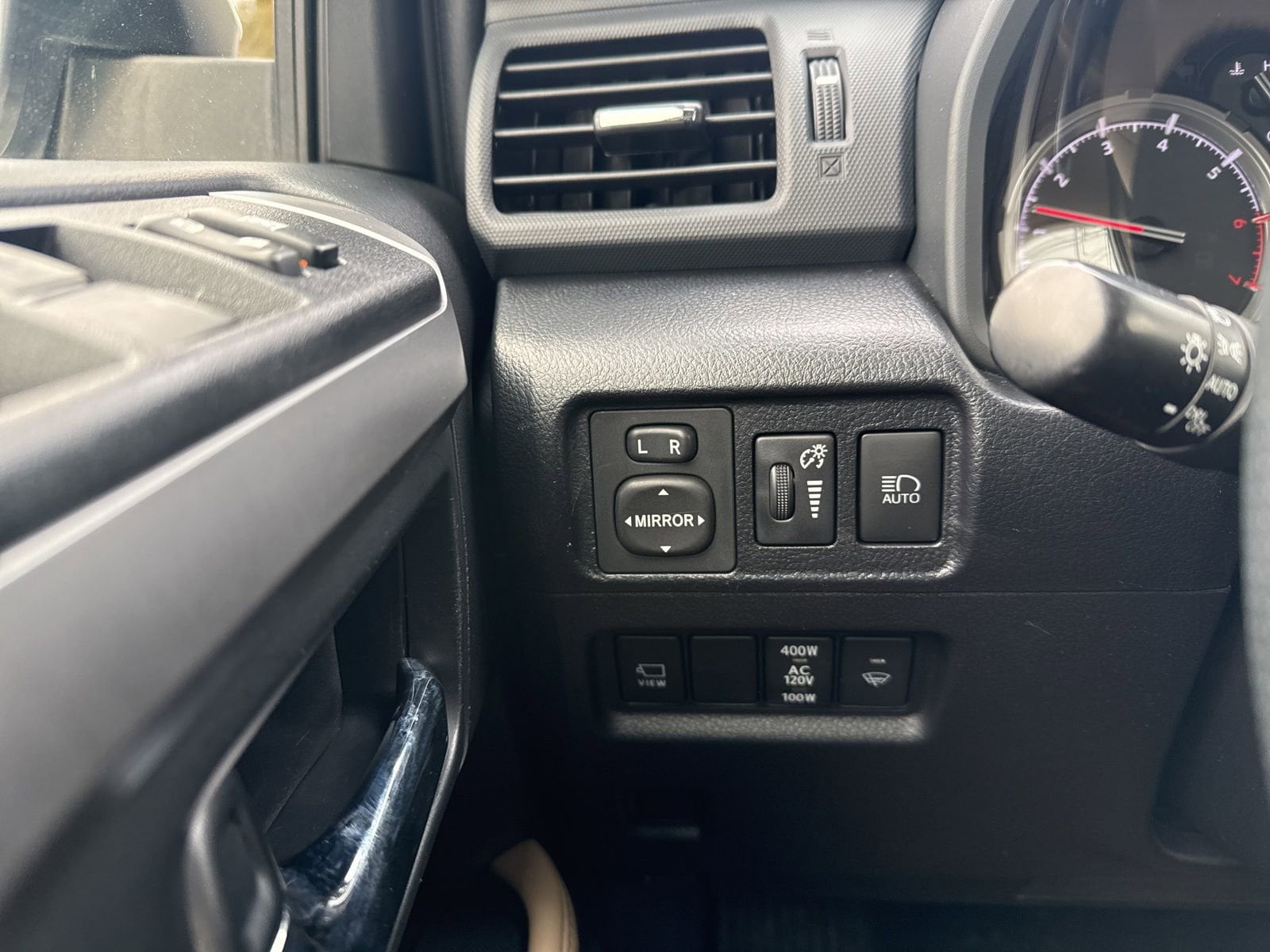 Thumbnail: 2022 Toyota 4Runner - 28