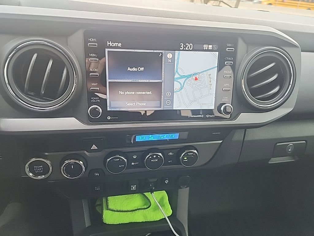 Thumbnail: 2022 Toyota Tacoma - 18