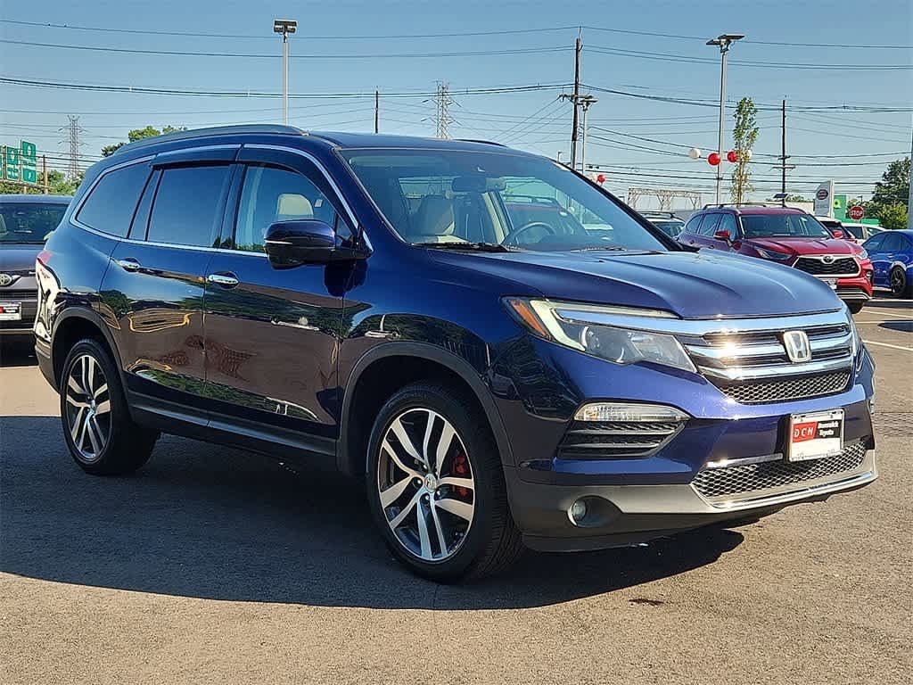 Thumbnail: 2017 Honda Pilot - 3