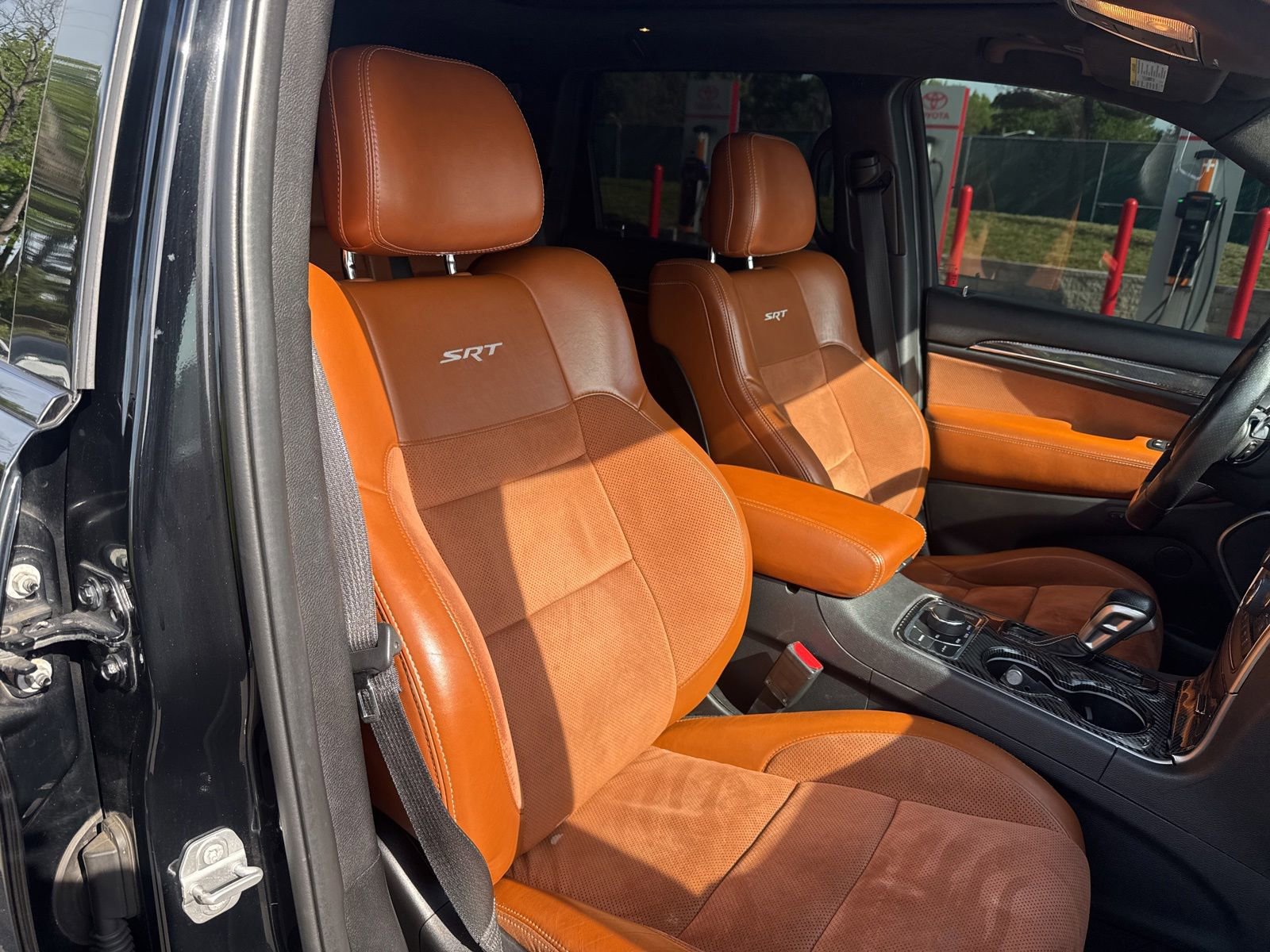 Thumbnail: 2017 Jeep Grand Cherokee - 21