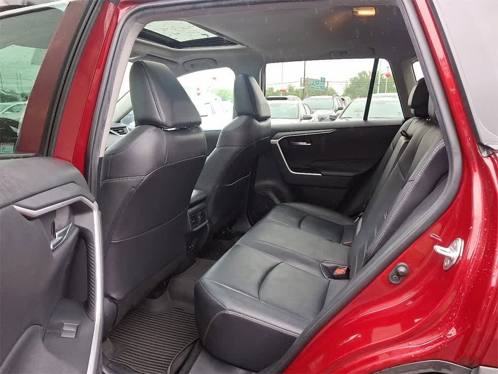 2021 Toyota RAV4 XLE Premium 14