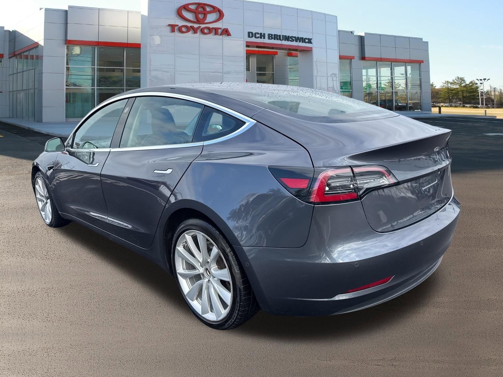 Thumbnail: 2019 Tesla Model 3 - 15